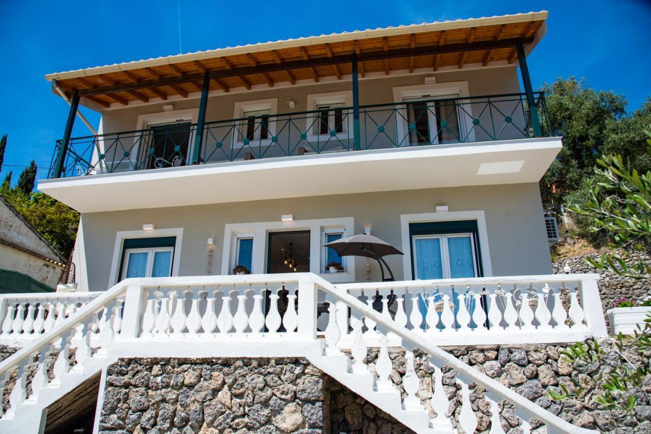 Nausika Rustic Cottage ปาเลโอกัสไตรซา ภายนอก รูปภาพ
