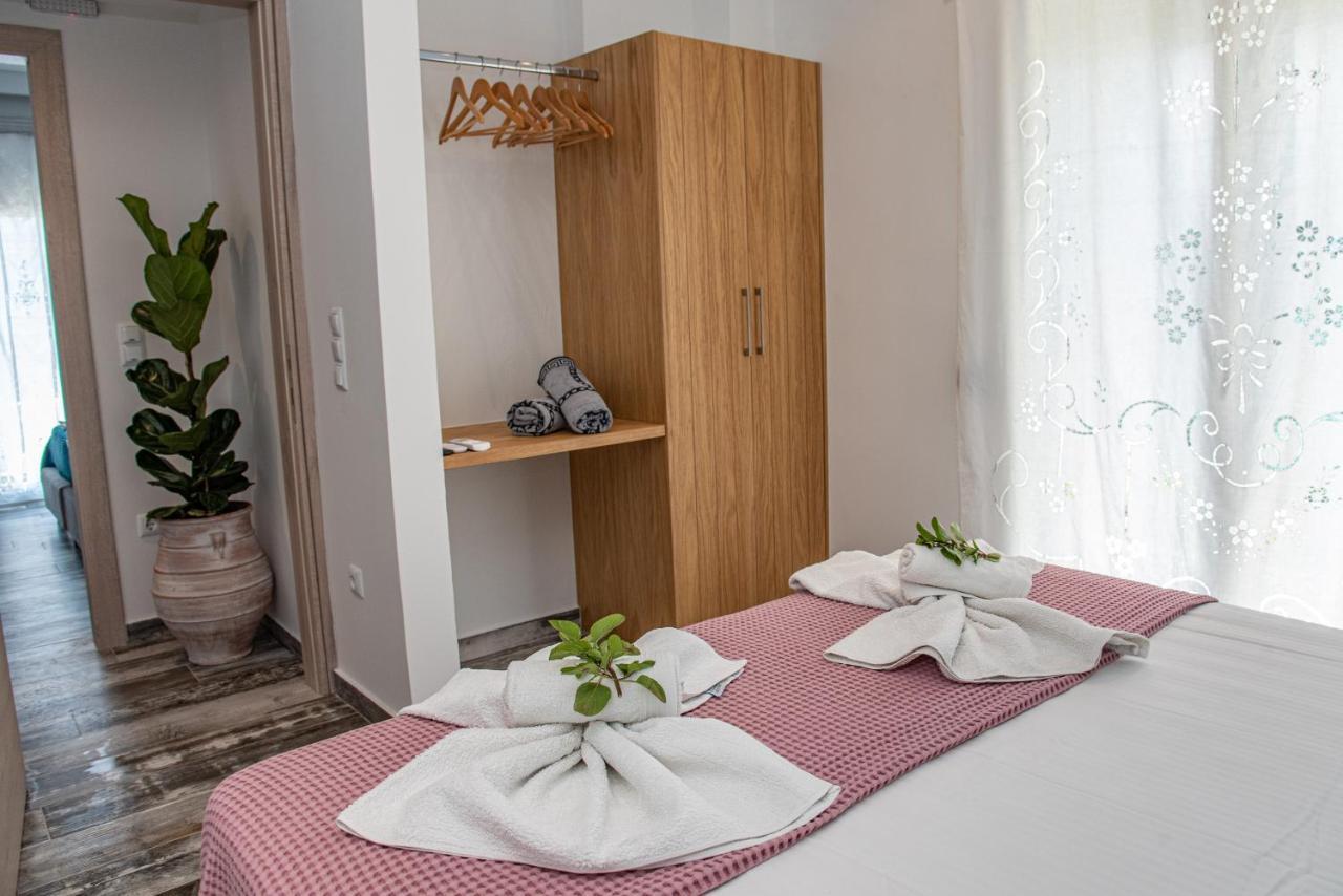 Nausika Rustic Cottage ปาเลโอกัสไตรซา ภายนอก รูปภาพ