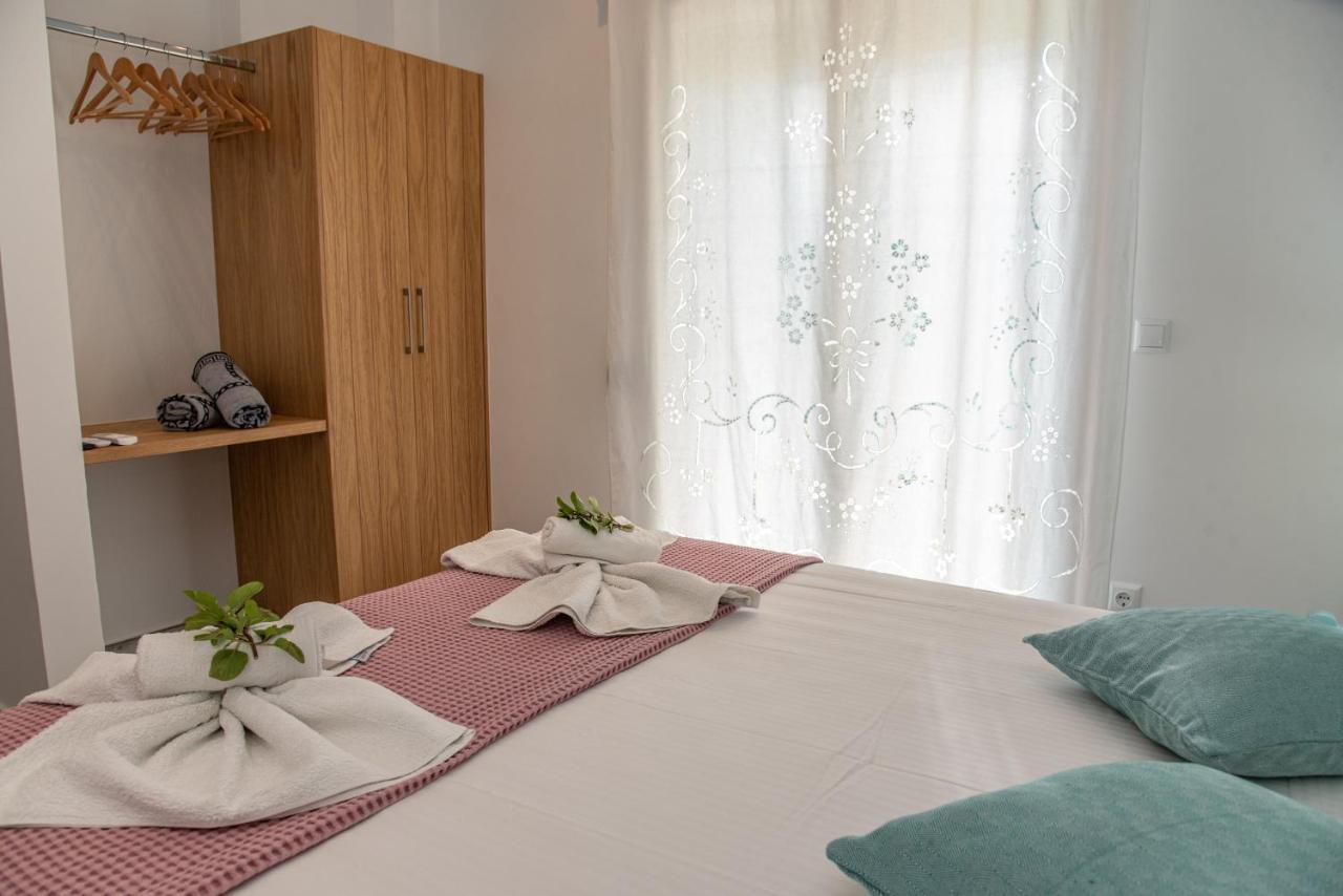 Nausika Rustic Cottage ปาเลโอกัสไตรซา ภายนอก รูปภาพ