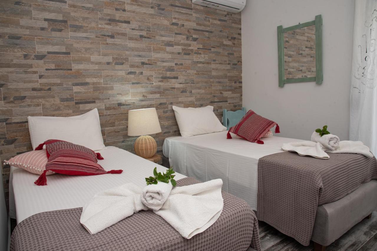 Nausika Rustic Cottage ปาเลโอกัสไตรซา ภายนอก รูปภาพ